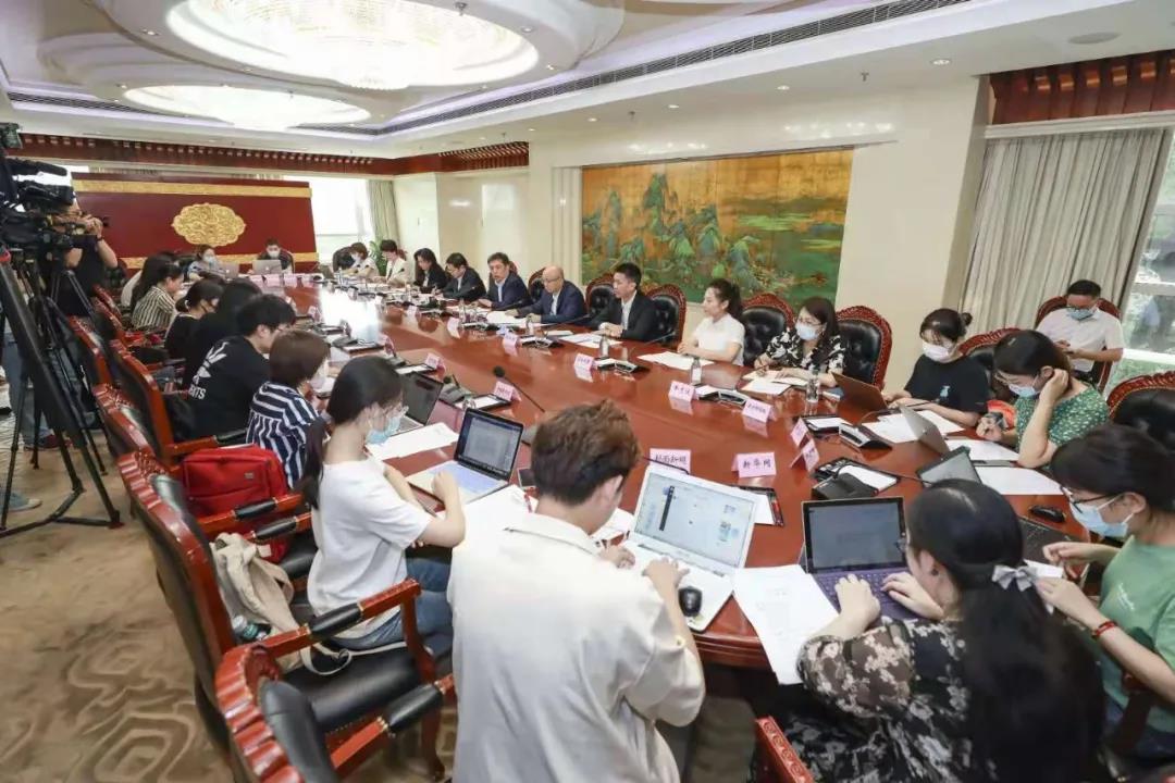 在线访谈活动现场.jpg